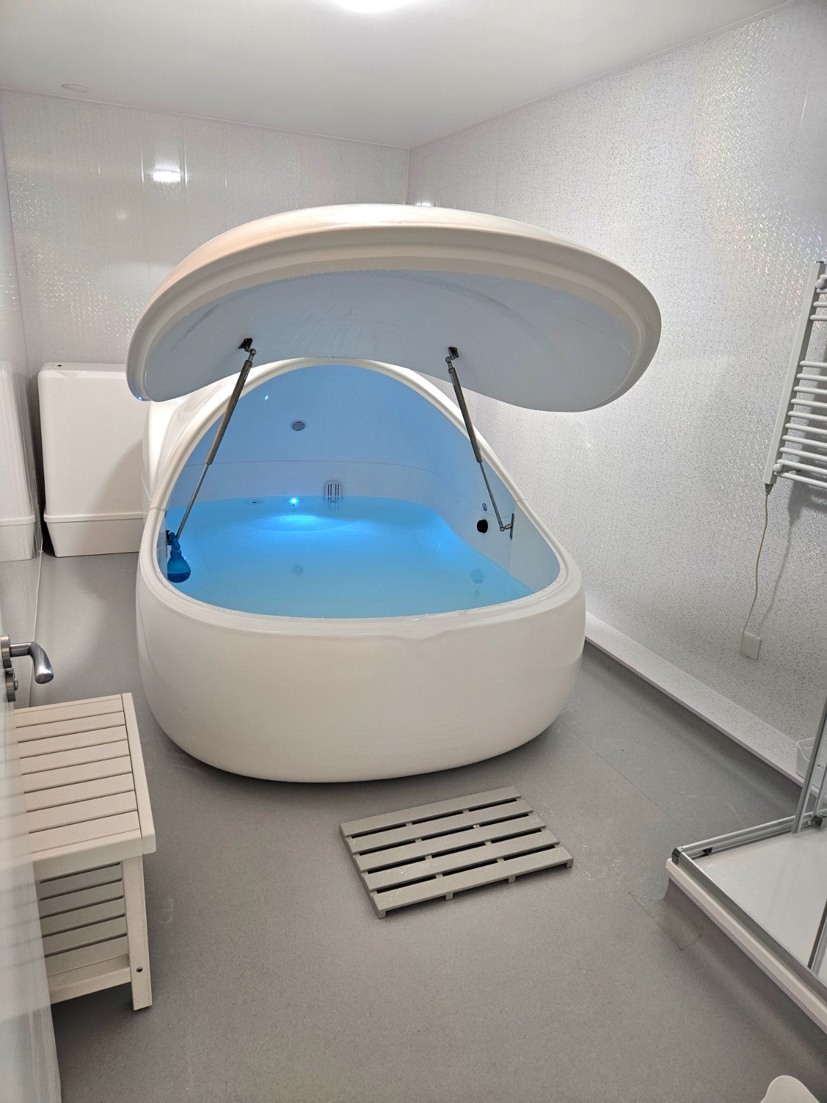 Blissful Float Spa 2