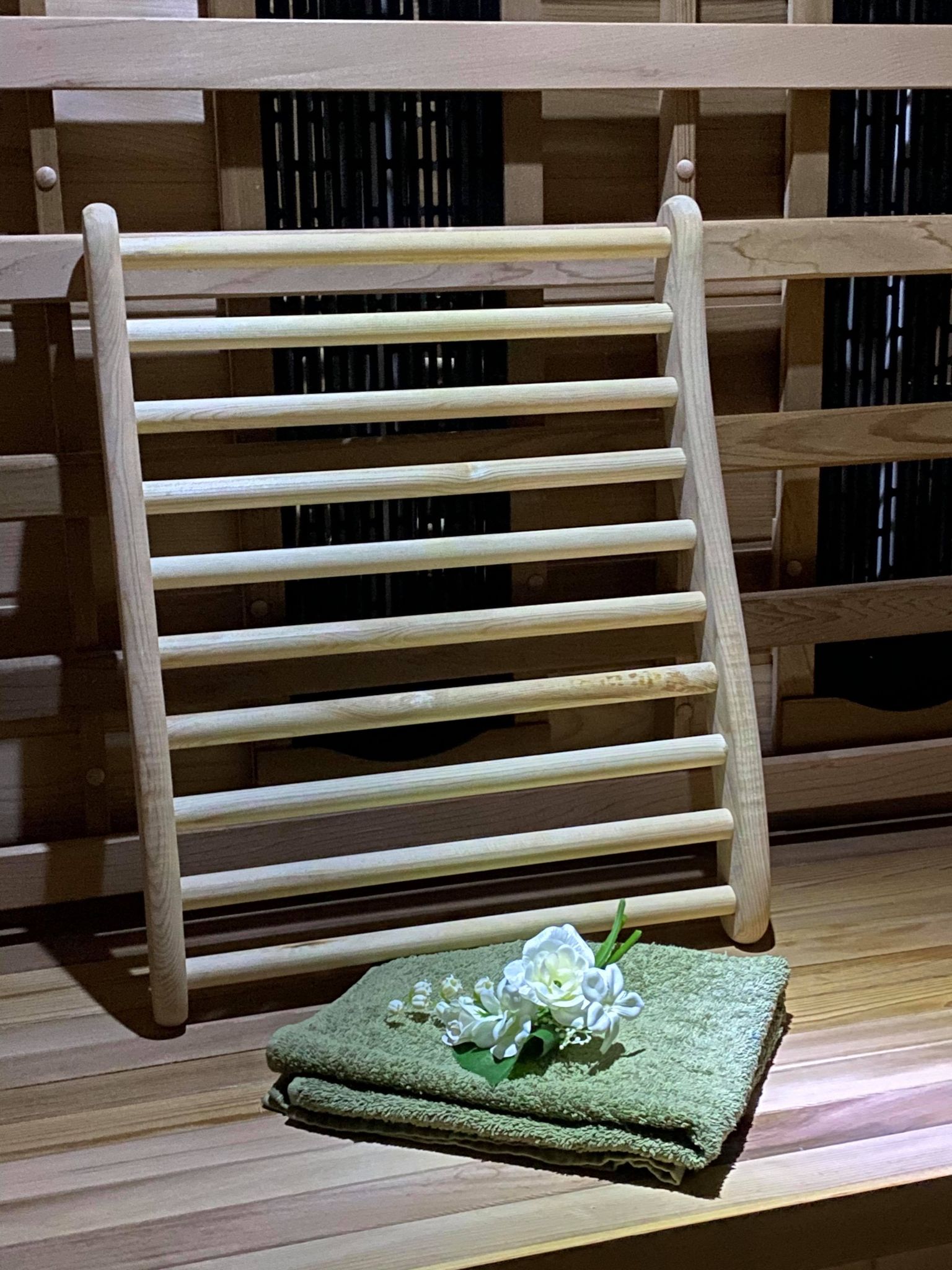 Driftwood Floatation Spa 2