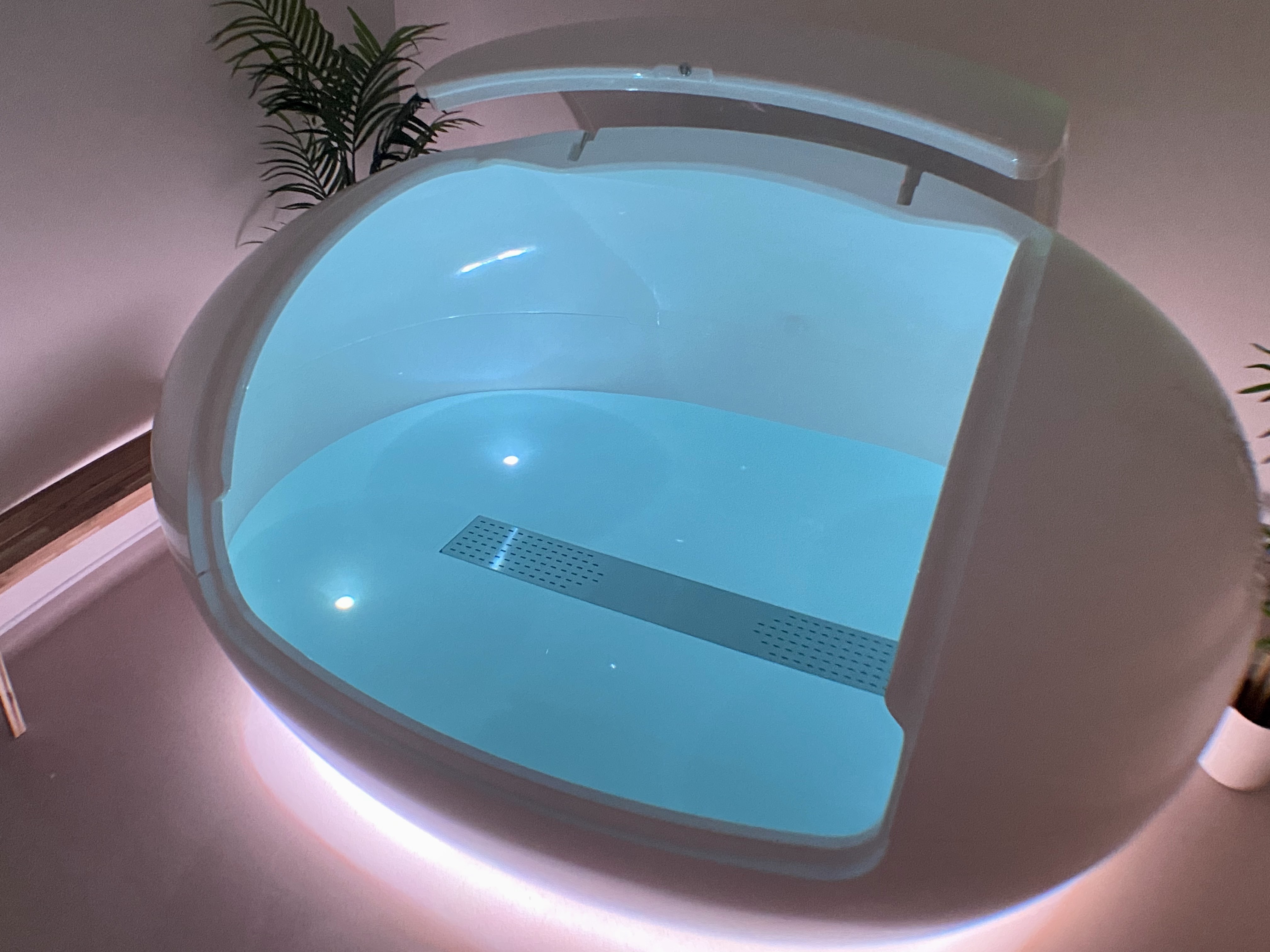 FLOAT ONE - Glasgow